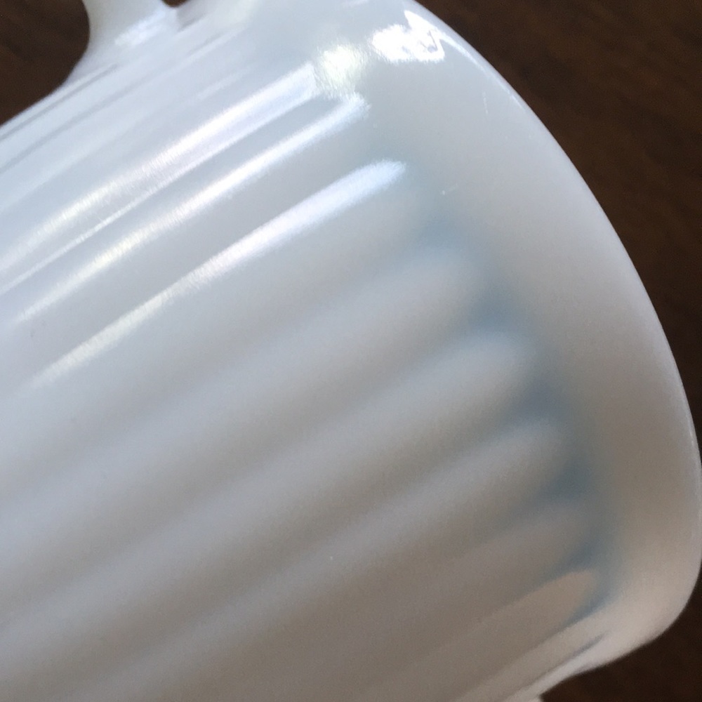 Vintage Milk Glass Sugar Bowl - Picture 2 of 6